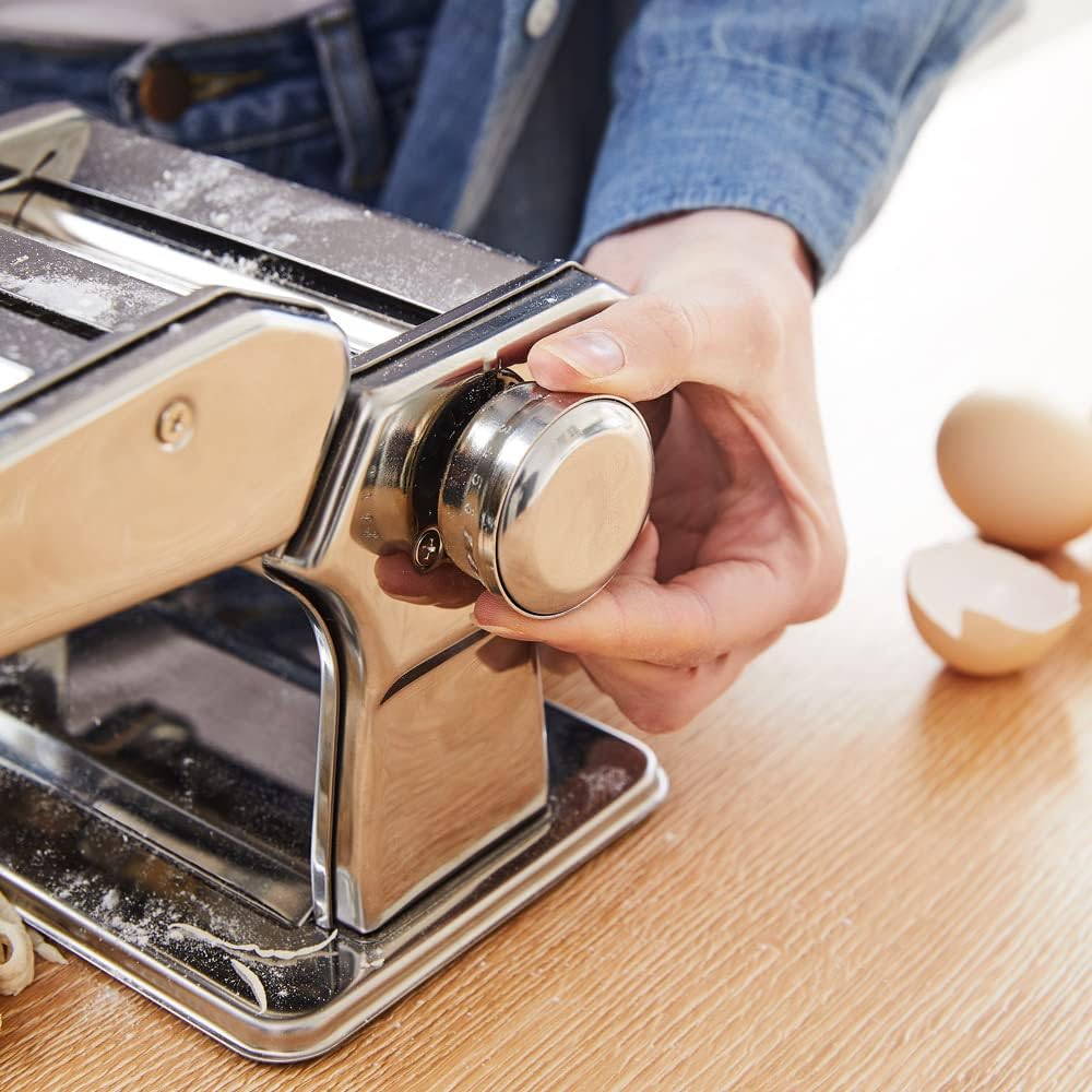 MONZANA® Manuelle Nudelmaschine Edelstahl 9 versch. Teigdicken 2 Teigwalzen Tischhalterung Kurbel Spaghetti Bandnudeln Lasagne Küche Pasta Silber — Ansicht 3