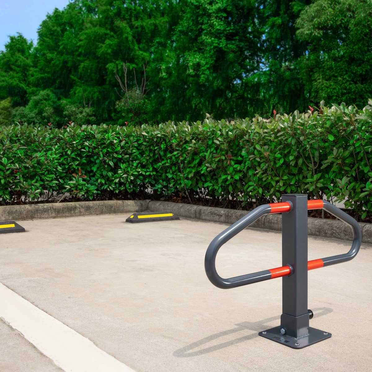 MONZANA® Parkplatzsperre 2 Schlüssel klappbar integriertes Schloss Stahl Robust Parkpfosten Parkplatzbügel Sperrpfosten — Ansicht 3